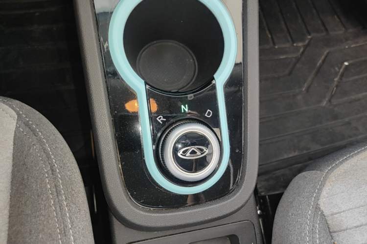 Used Chery QQ Little Ant 2021 150 000 Yuan "Ant Fan" Edition New Ant Cool Version Lithium-Ion Battery Gear Lever