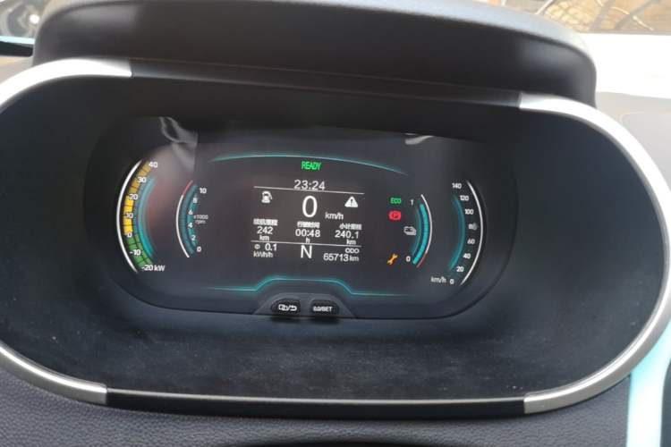 Used Chery QQ Little Ant 2021 150 000 Yuan "Ant Fan" Edition New Ant Cool Version Lithium-Ion Battery Instrument Cluster