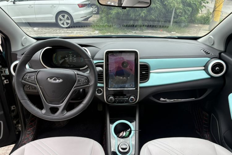 Used Chery QQ Little Ant 2021 200 000 Yuan "Ant Fan" Edition Energized Version NMC Lithium Battery 301 km Interior 1