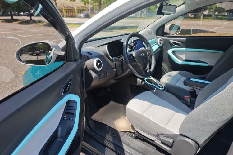 Used Chery QQ Little Ant 2021 150 000 Yuan "Ant Fan" Edition New Ant Cool Version Lithium-Ion Battery Interior 1