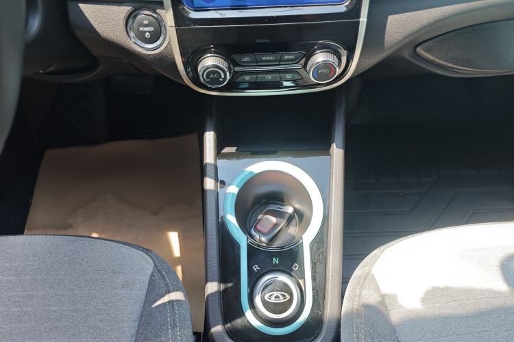 Used Chery QQ Little Ant 2021 150 000 Yuan "Ant Fan" Edition New Ant Cool Version Lithium-Ion Battery Interior 7