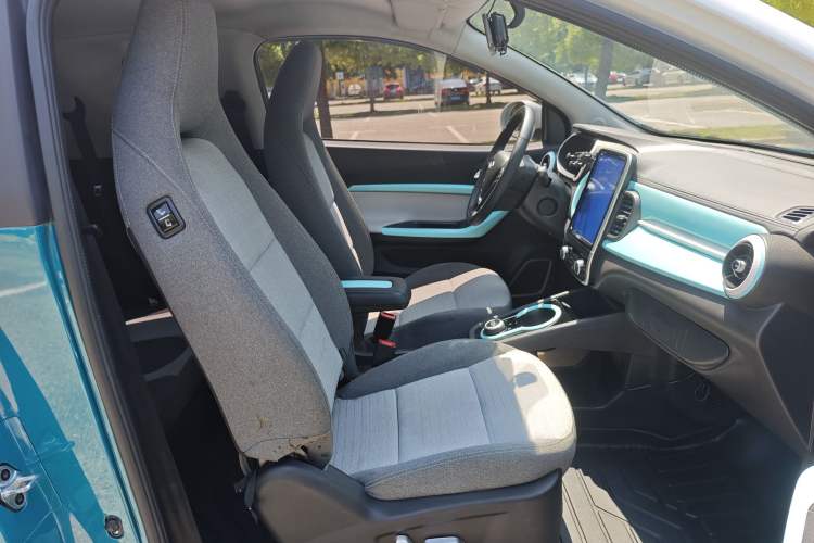 Used Chery QQ Little Ant 2021 150 000 Yuan "Ant Fan" Edition New Ant Cool Version Lithium-Ion Battery Interior 8
