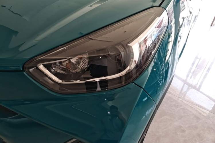 Used Chery QQ Little Ant 2021 200 000 Yuan "Ant Fan" Edition Energized Version NMC Lithium Battery 301 km Left Front Headlight