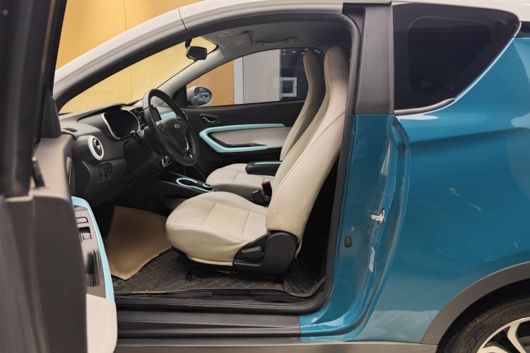 Used Chery QQ Little Ant 2021 200 000-Yuan Ant Fan Edition Talent Version NMC Battery 301 km Left Front Seat