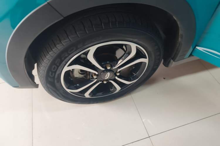 Used Chery QQ Little Ant 2021 150 000 Yuan Ant Fan Edition Ant Trend Version Lithium-Ion Battery Left Front Wheel Hub