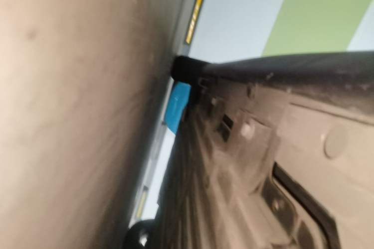 Used Chery QQ Little Ant 2021 200 000 Yuan "Ant Fan" Edition Energized Version NMC Lithium Battery 301 km Left Side Sill