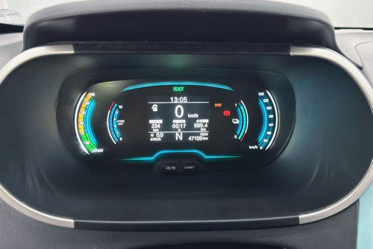 Used Chery QQ Little Ant 2021 150 000 Yuan Ant Fan Edition New Ant Cool Version Lithium Iron Phosphate Odometer Close Up