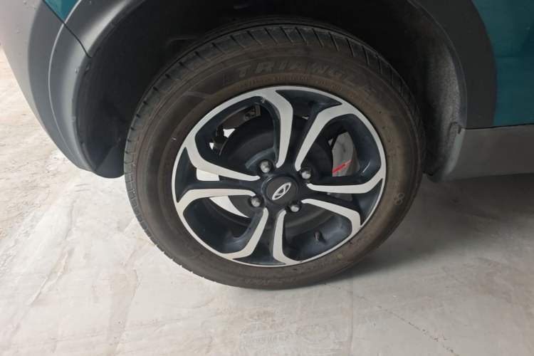 Used Chery QQ Little Ant 2021 200 000-Yuan Ant Fan Edition Talent Version NMC Battery 301 km Right Rear Wheel Hub