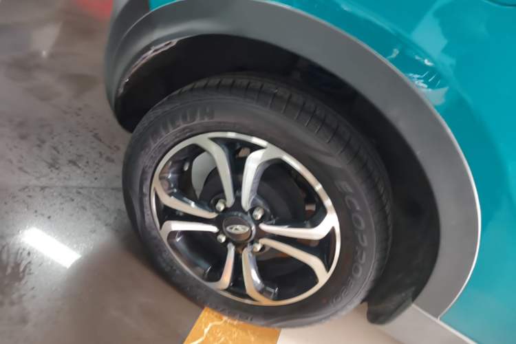 Used Chery QQ Little Ant 2021 150 000 Yuan Ant Fan Edition Ant Trend Version Lithium-Ion Battery Right Rear Wheel Hub