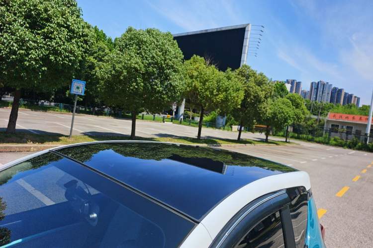 Used Chery QQ Little Ant 2021 150 000 Yuan "Ant Fan" Edition New Ant Cool Version Lithium-Ion Battery Roof
