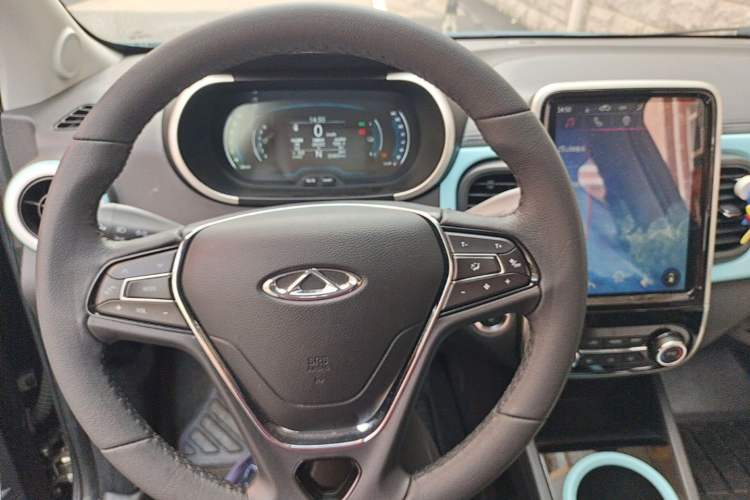 Used Chery QQ Little Ant 2021 200 000-Yuan Ant Fan Edition Talent Version Lithium Iron Phosphate 301 km Steering Wheel