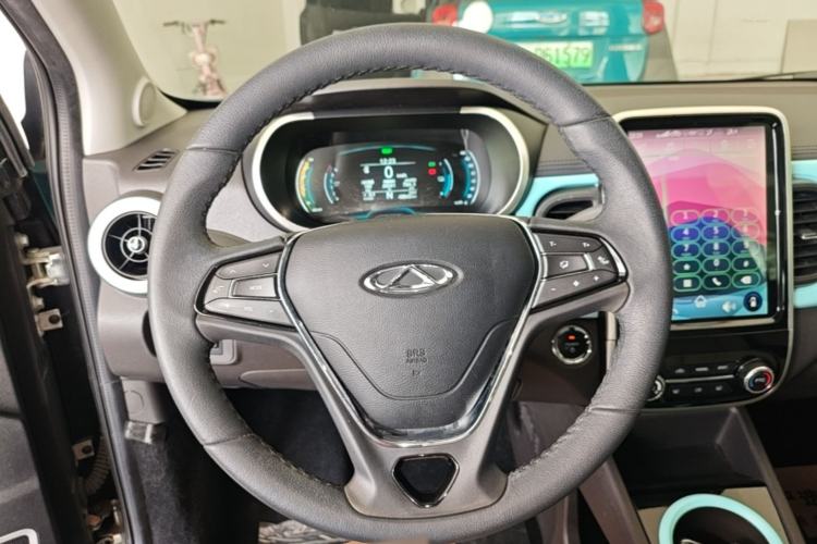 Used Chery QQ Little Ant 2021 200 000 Yuan "Ant Fan" Edition Energized Version NMC Lithium Battery 301 km Steering Wheel