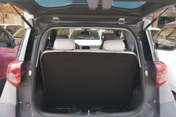 Used Chery QQ Little Ant 2021 150 000 Yuan "Ant Fan" Edition New Ant Cool Version Lithium-Ion Battery Trunk
