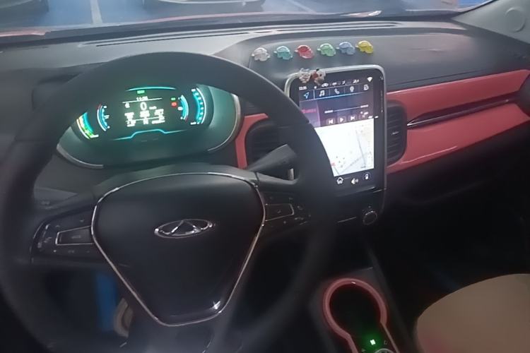 Used Chery QQ Little Ant 2021 150 000 Yuan Ant Fan Edition Queen Version Lithium Iron Phosphate Center Console