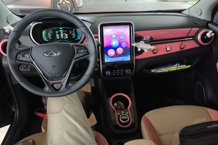 Used Chery QQ Little Ant 2021 Revised Version 150 000 Yuan Ant Fan Edition New Ant Cool Edition Lithium Iron Phosphate Center Console