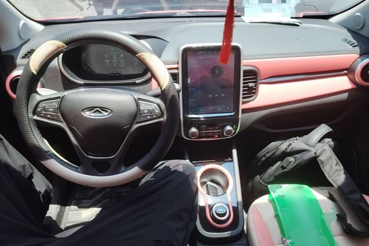 Used Chery QQ Little Ant 2021 150 000 Yuan "Ant Fan" Edition New Ant Cool Version Lithium-Ion Battery Center Console