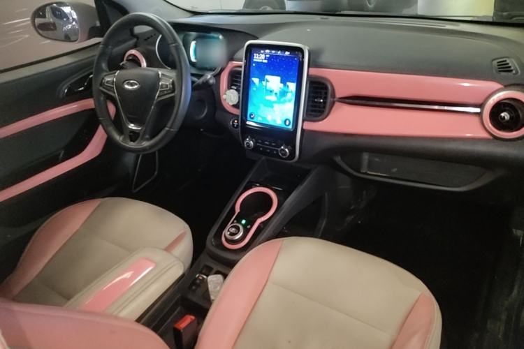 Used Chery QQ Little Ant 2021 200 000-Yuan Ant Fan Edition Talent Version NMC Battery 301 km Center Console