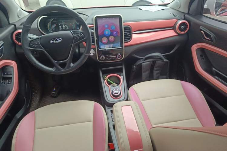 Used Chery QQ Little Ant 2021 200 000-Yuan Ant Fan Edition Talent Version NMC Battery 408 km续航 Center Console