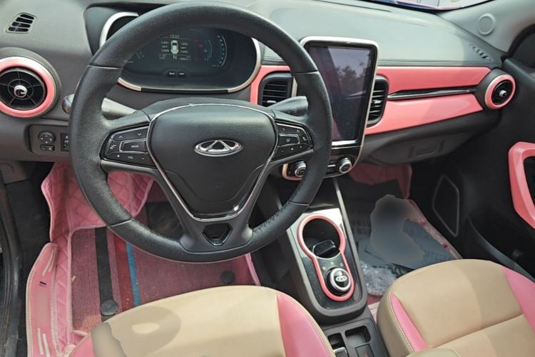 Used Chery QQ Little Ant 2021 150 000 Yuan Ant Fan Edition Queen Version Lithium Iron Phosphate Center Console
