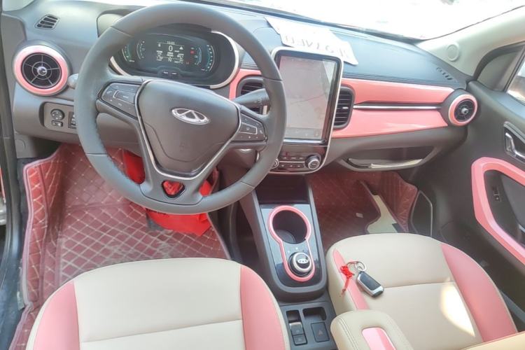 Used Chery QQ Little Ant 2021 200 000 Yuan "Ant Fan" Edition Energized Version NMC Lithium Battery 301 km Center Console
