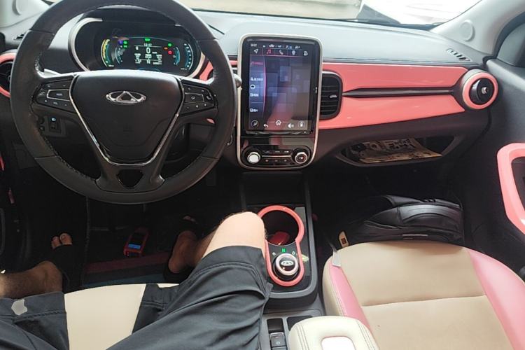 Used Chery QQ Little Ant 2021 200 000-Yuan Ant Fan Edition Talent Version NMC Battery 301 km Center Console