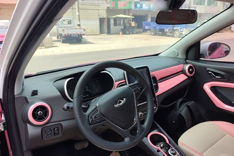 Used Chery QQ Little Ant 2021 200 000-Yuan Ant Fan Edition Talent Version NMC Battery 301 km Center Console