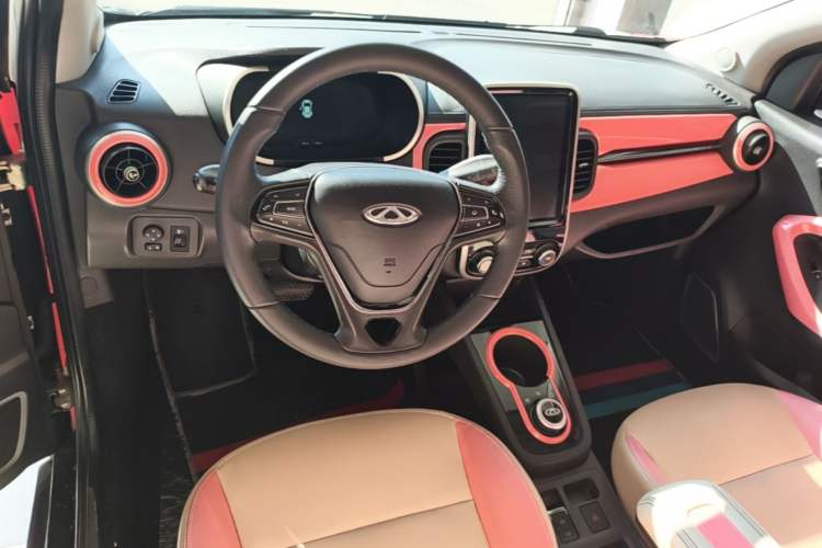 Used Chery QQ Little Ant 2021 200 000-Yuan Ant Fan Edition Talent Version NMC Battery 301 km Center Console
