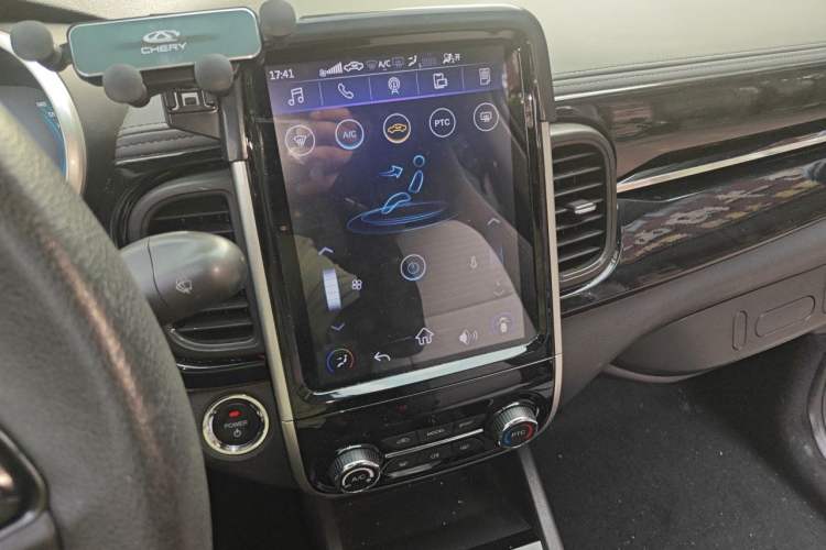 Used Chery QQ Little Ant 2021 150 000 Yuan Ant Fan Edition Ant Trend Version Lithium Iron Phosphate Audio And AC Panel