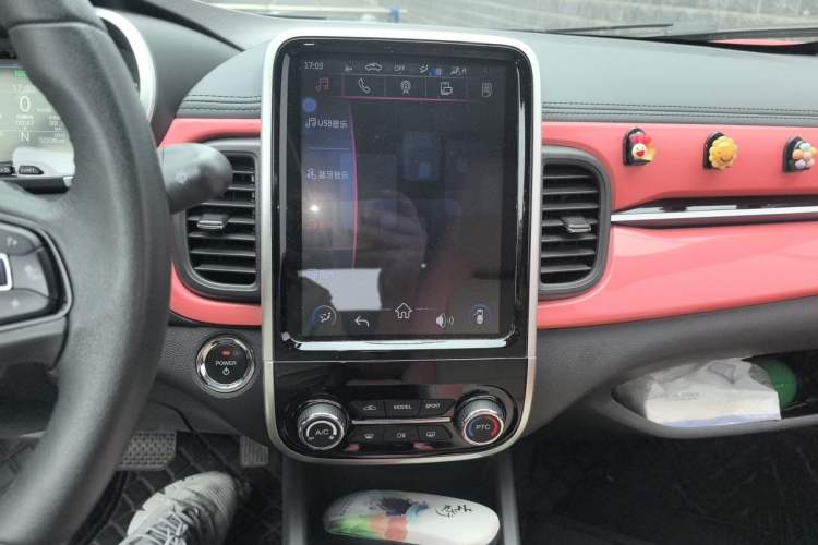 Used Chery QQ Little Ant 2021 200 000-Yuan Ant Fan Edition Talent Version NMC Battery 408 km续航 Audio And AC Panel
