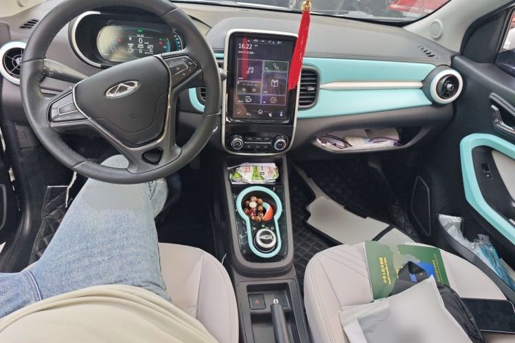 Used Chery QQ Little Ant 2021 200 000-Yuan Ant Fan Edition Talent Version NMC Battery 301 km Center Console