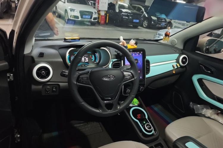 Used Chery QQ Little Ant 2021 200 000-Yuan Ant Fan Edition Talent Version NMC Battery 408 km续航 Center Console