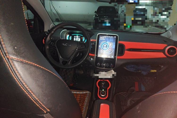 Used Chery QQ Little Ant 2021 200 000 Yuan "Ant Fan" Edition Energized Version NMC Lithium Battery 301 km Center Console