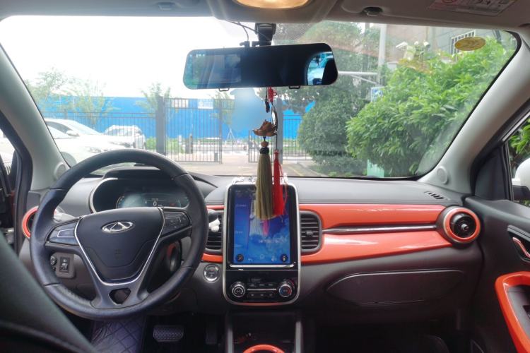 Used Chery QQ Little Ant 2021 150 000 Yuan Ant Fan Edition Ant Cool Version Lithium Iron Phosphate Center Console