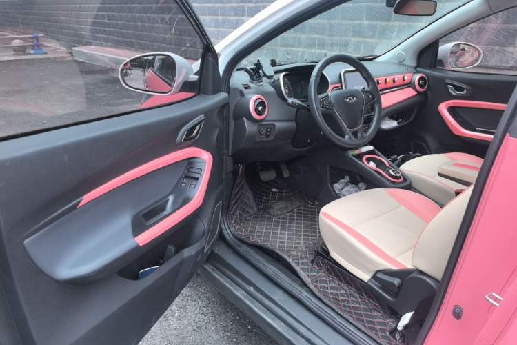 Used Chery QQ Little Ant 2021 200 000-Yuan Ant Fan Edition Talent Version NMC Battery 408 km续航 Driver Seat