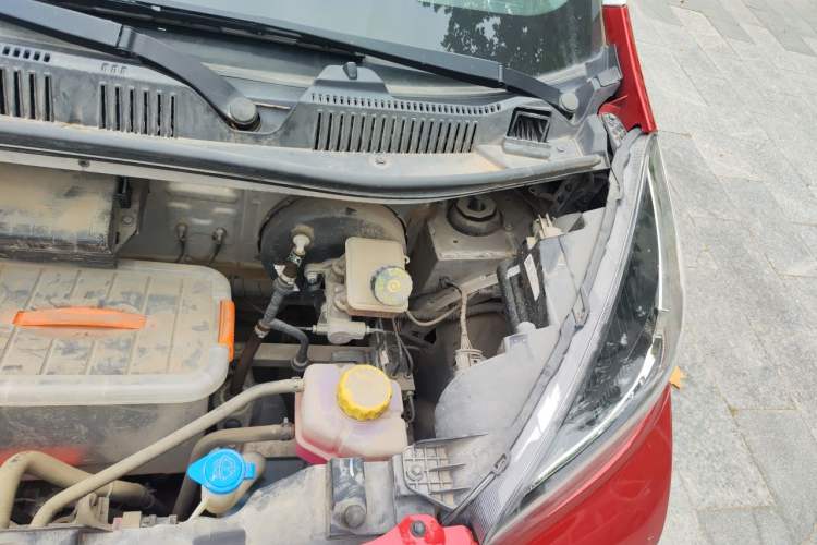 Used Chery QQ Little Ant 2021 150 000 Yuan Ant Fan Edition Ant Stylish Version Lithium-Ion Battery Engine Bay Left