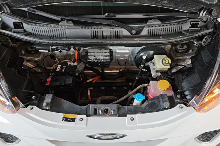 Used Chery QQ Little Ant 2021 200 000-Yuan Ant Fan Edition Oxygen Version Lithium Iron Phosphate 301 km Engine Bay