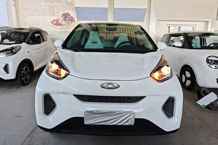 Used Chery QQ Little Ant 2021 200 000-Yuan Ant Fan Edition Oxygen Version Lithium Iron Phosphate 301 km Front