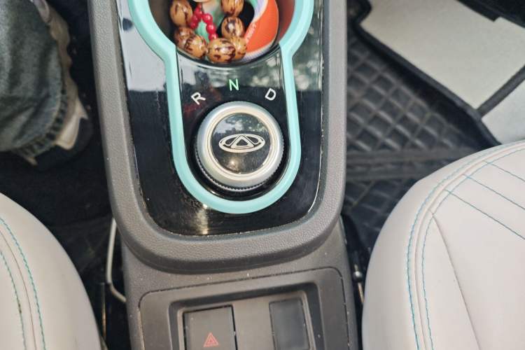 Used Chery QQ Little Ant 2021 200 000-Yuan Ant Fan Edition Talent Version NMC Battery 301 km Gear Lever