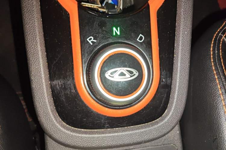 Used Chery QQ Little Ant 2021 200 000 Yuan "Ant Fan" Edition Energized Version NMC Lithium Battery 301 km Gear Lever
