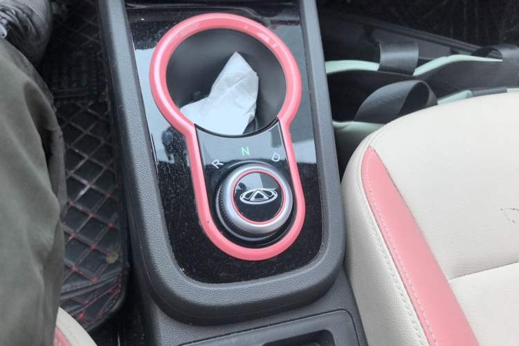 Used Chery QQ Little Ant 2021 200 000-Yuan Ant Fan Edition Talent Version NMC Battery 408 km续航 Gear Lever