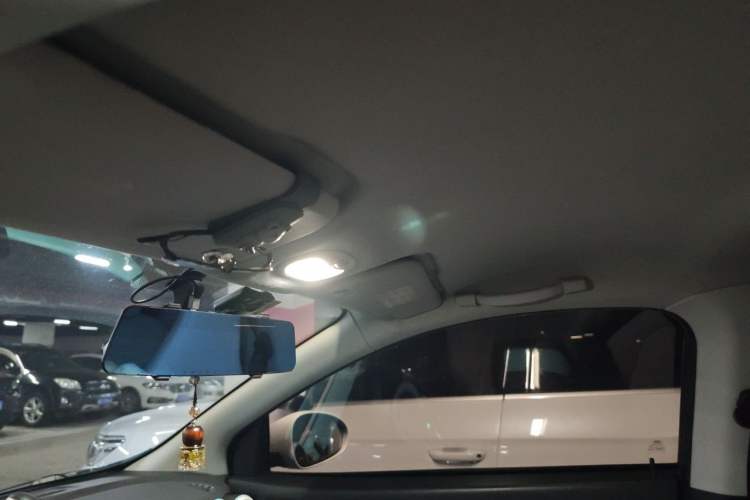 Used Chery QQ Little Ant 2021 200 000-Yuan Ant Fan Edition Talent Version NMC Battery 408 km续航 Headliner