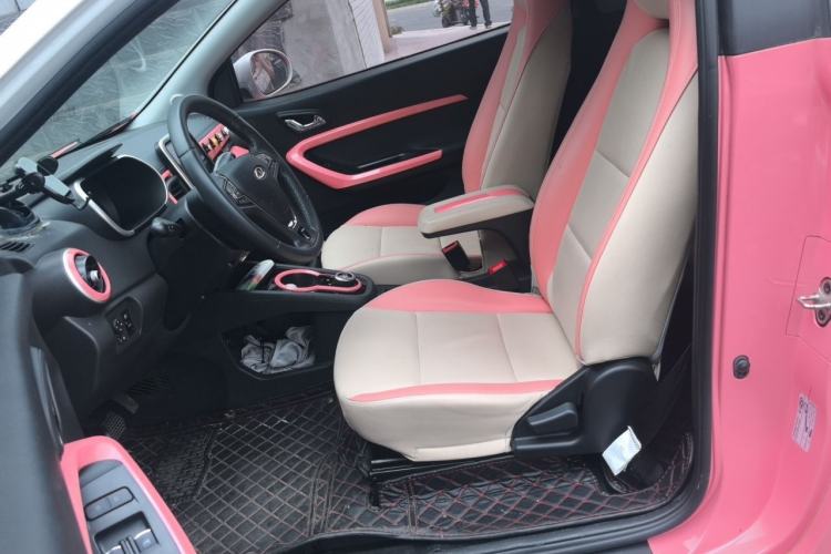 Used Chery QQ Little Ant 2021 200 000-Yuan Ant Fan Edition Talent Version NMC Battery 408 km续航 Left Front Seat