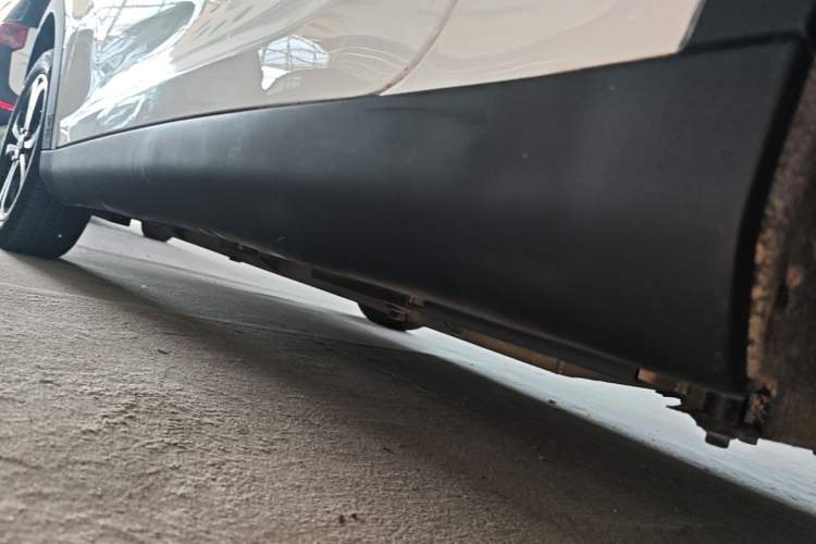 Used Chery QQ Little Ant 2021 200 000-Yuan Ant Fan Edition Oxygen Version Lithium Iron Phosphate 301 km Left Side Sill