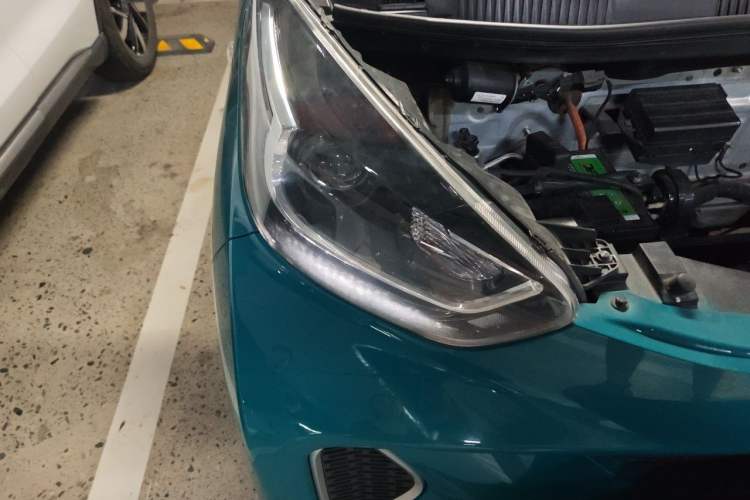 Used Chery QQ Little Ant 2021 200 000-Yuan Ant Fan Edition Talent Version NMC Battery 408 km续航 Right Front Headlight