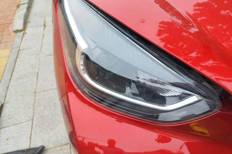 Used Chery QQ Little Ant 2021 150 000 Yuan Ant Fan Edition Ant Stylish Version Lithium-Ion Battery Right Front Headlight