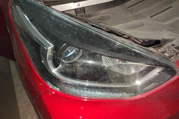 Used Chery QQ Little Ant 2021 200 000 Yuan "Ant Fan" Edition Energized Version NMC Lithium Battery 301 km Right Front Headlight