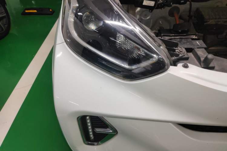 Used Chery QQ Little Ant 2021 150 000 Yuan "Ant Fan" Edition New Ant Cool Version Lithium-Ion Battery Right Front Headlight