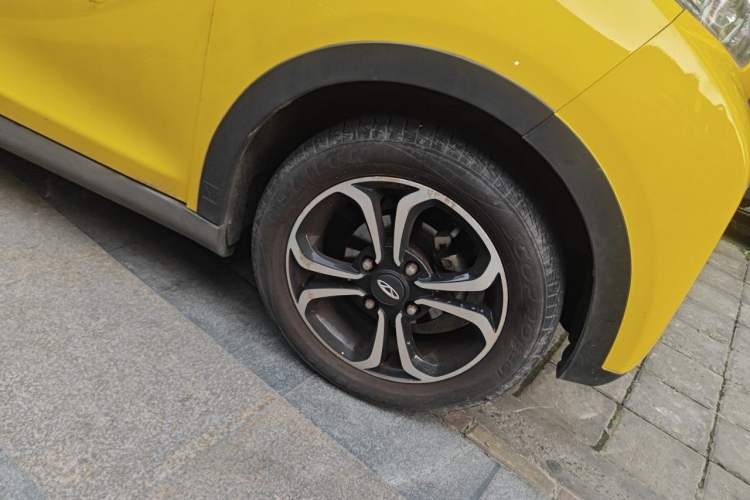 Used Chery QQ Little Ant 2021 150 000 Yuan Ant Fan Edition Ant Trend Version Lithium Iron Phosphate Right Front Wheel Hub