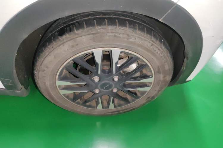 Used Chery QQ Little Ant 2021 150 000 Yuan "Ant Fan" Edition New Ant Cool Version Lithium-Ion Battery Right Front Wheel Hub