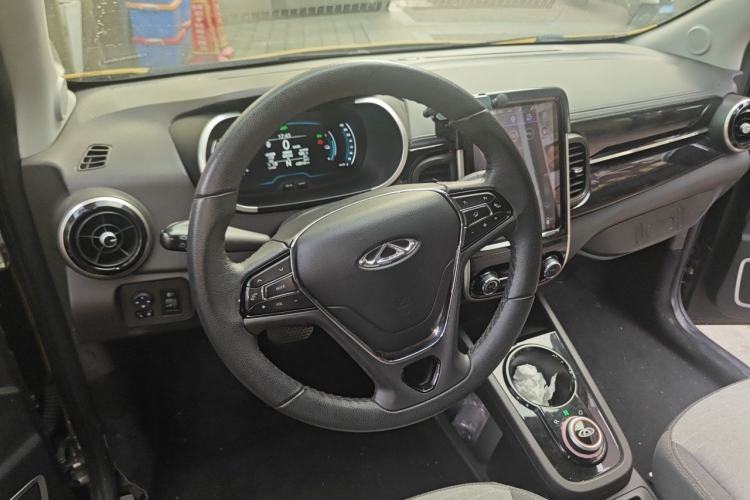 Used Chery QQ Little Ant 2021 150 000 Yuan Ant Fan Edition Ant Trend Version Lithium Iron Phosphate Steering Wheel